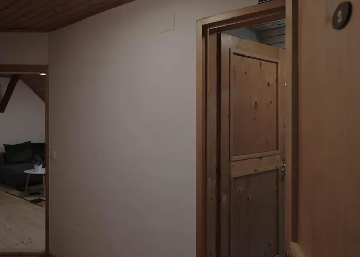 Mountain View - Pr' Potovcn'k Dovje